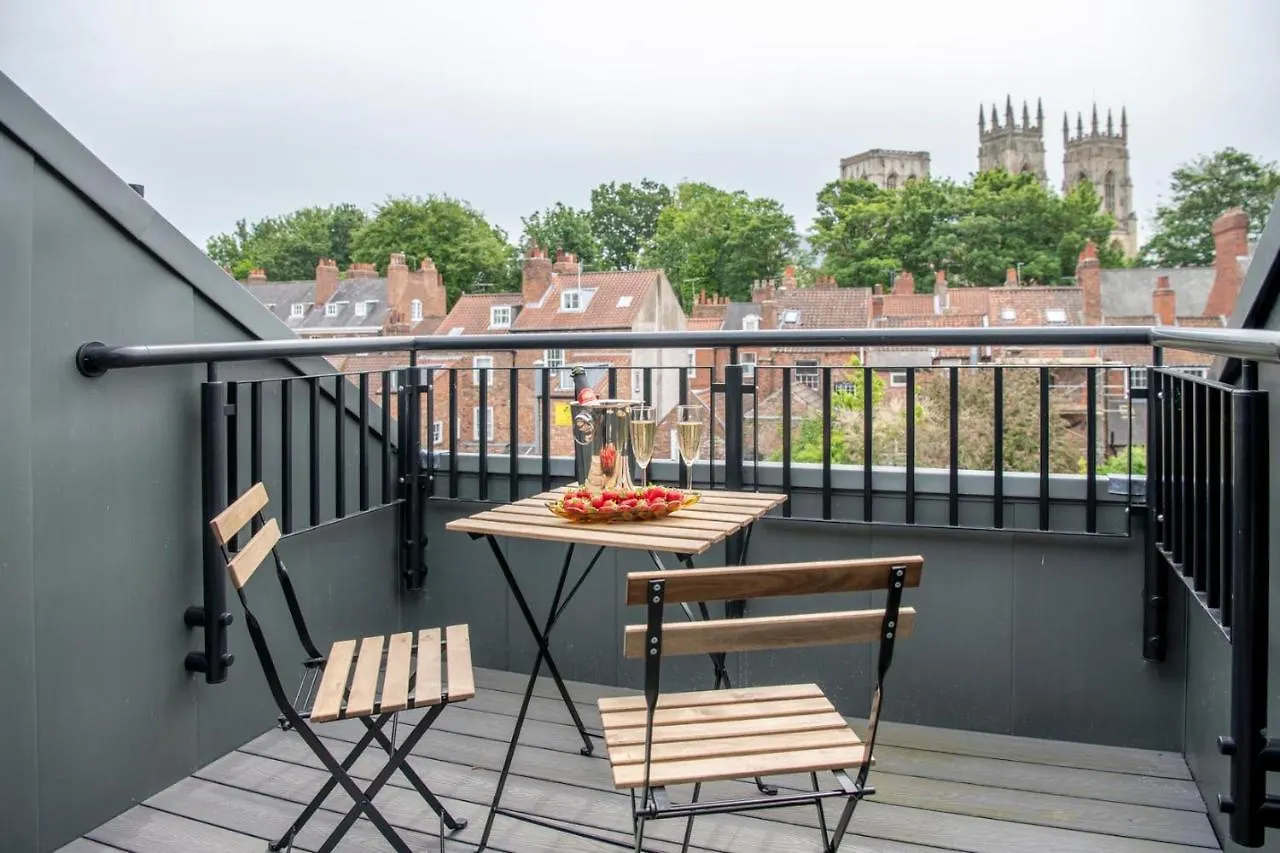 The Quadrant - The Carillon Suite York 0*,