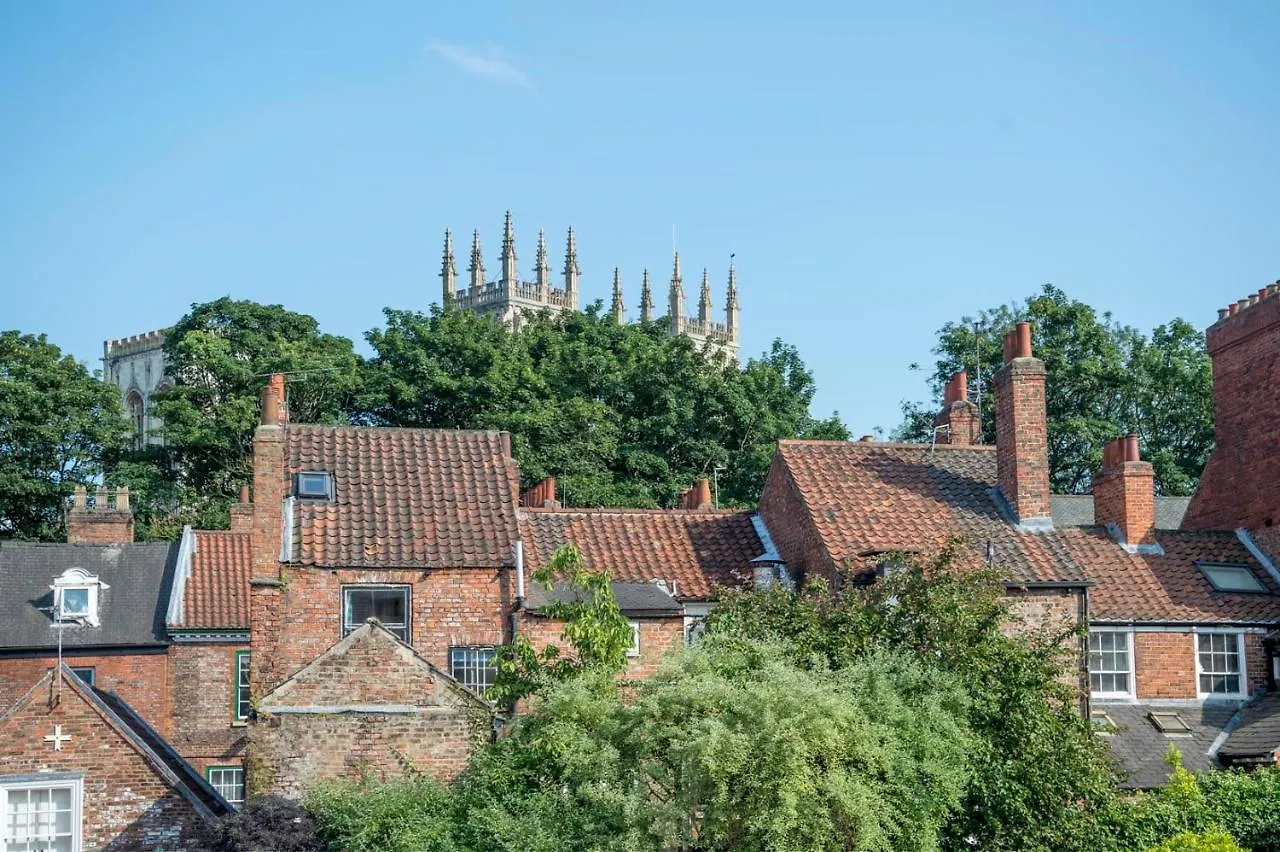 The Quadrant - The Carillon Suite York
