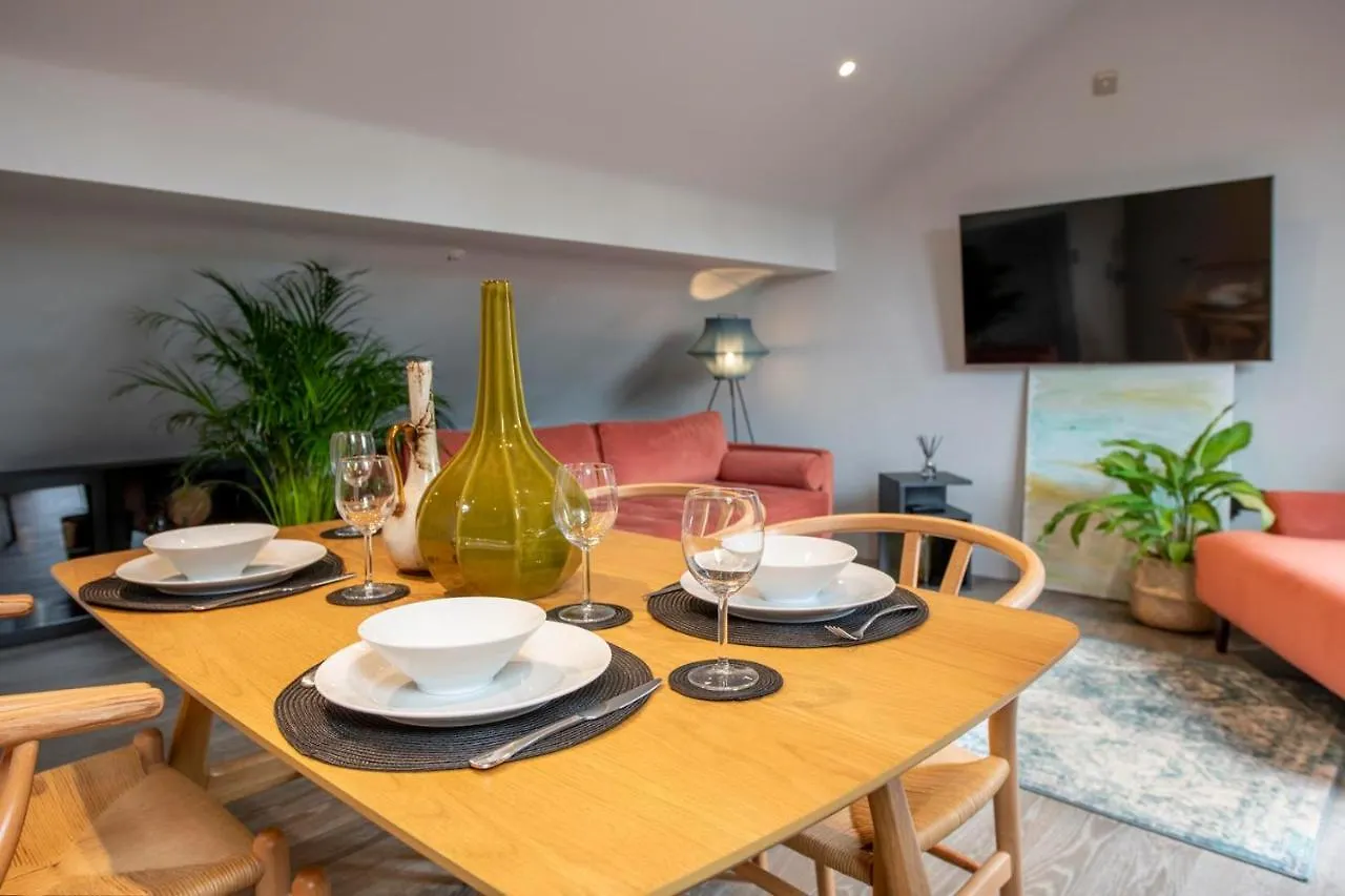 The Quadrant - The Carillon Suite York